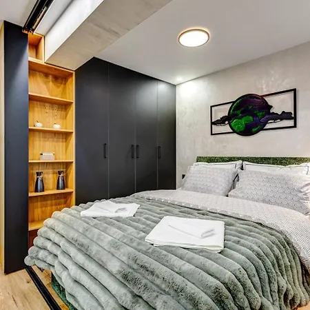 Stylish Urban Private Backyard Fast Wifi * Sofia